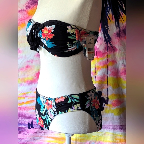 Tommy Bahama Bikini NWT SIZE S/M Multiple style/ reversible (see details below) - Picture 5 of 13